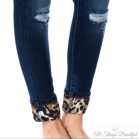 🐾KanCan Dark Wash Leopard Patch Skinnies🐾 - Picture 7 of 10